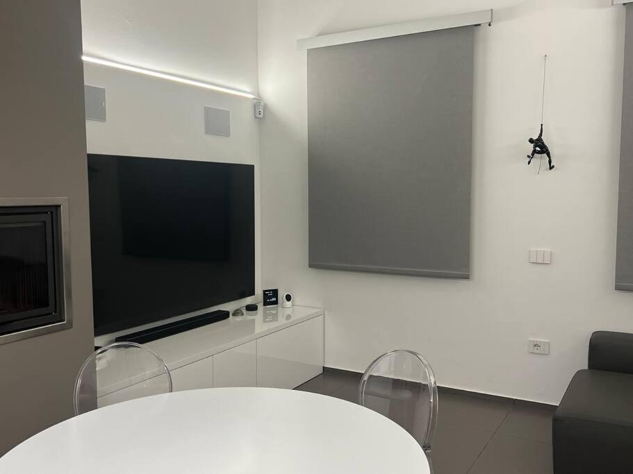 Apartment Locazione Turistica 017067-lni-00085 Desenzano del Garda